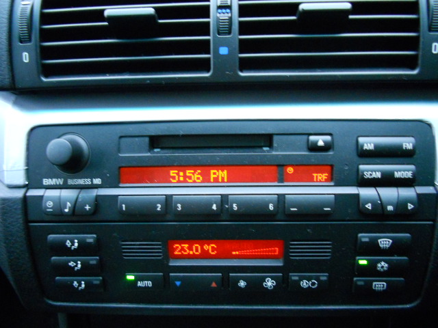 BMWの不調・修理内容大公開】 Ｅ４６ 純正オーディオ ラジオの周波数