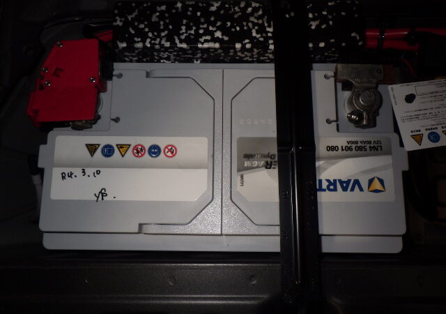 bmwf２０バッテリ